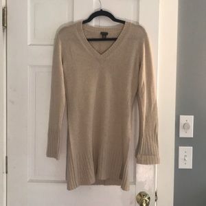 Searle tan cashmere v neck sweater